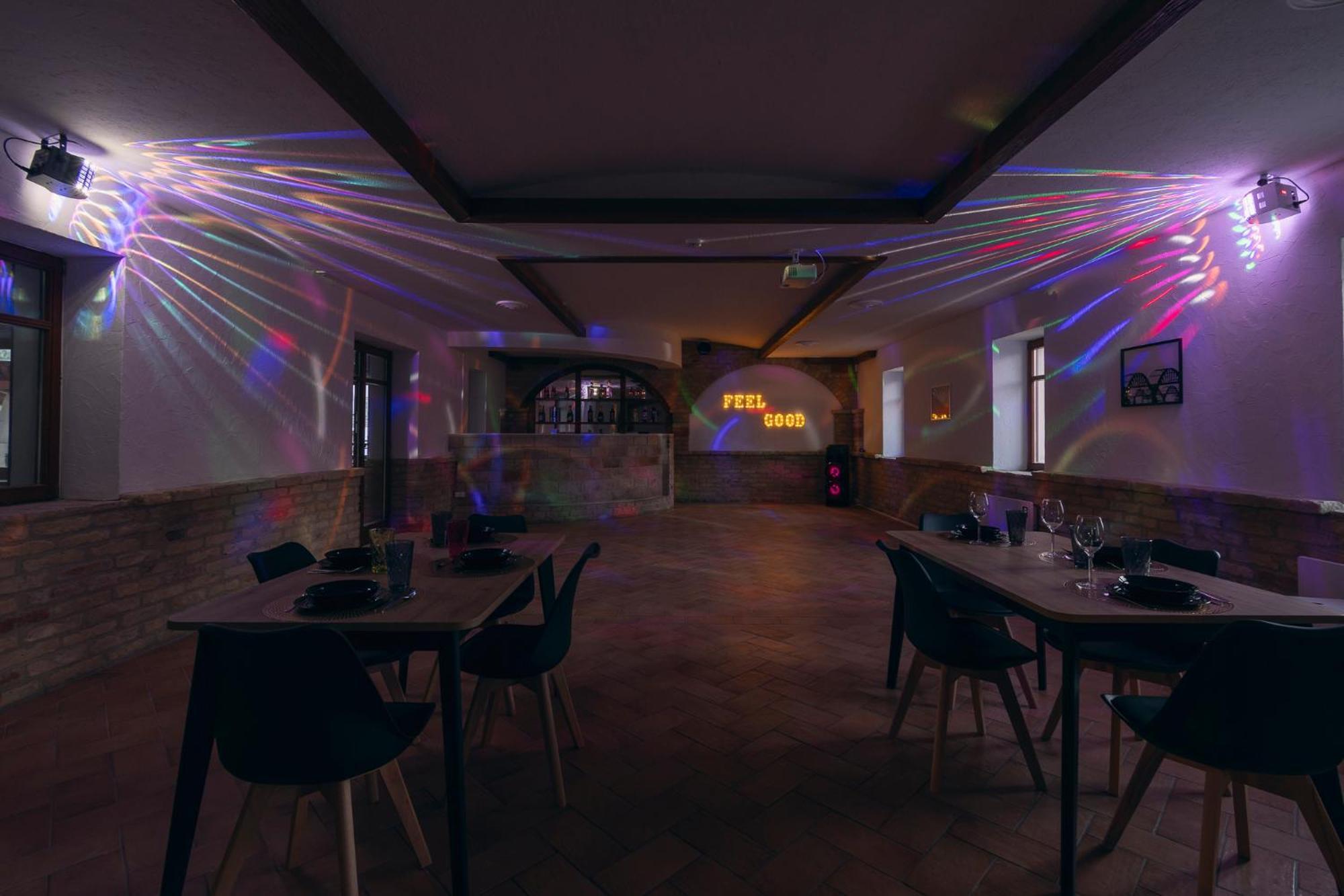 Отель Feel Good House Notincs Экстерьер фото